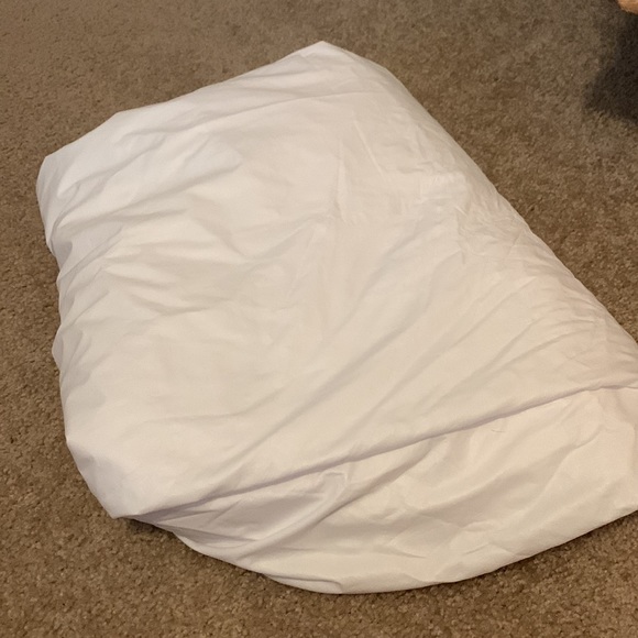NWOT King Mattress Protector - Picture 4 of 4
